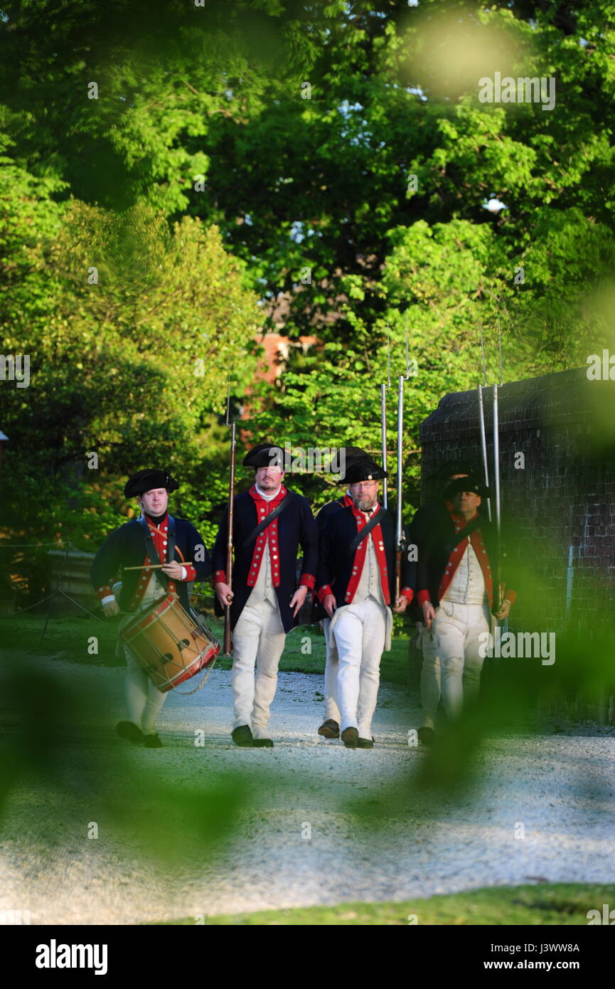 USA Virginia VA Williamsburg Colonial interprètes historiques jouer campement militaire Banque D'Images