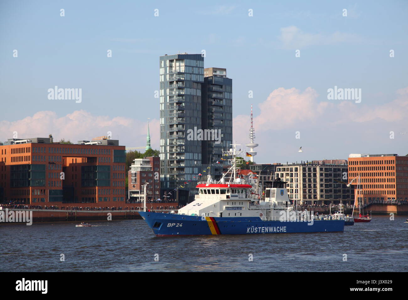 Hambourg, Allemagne. 7 mai, 2017. 828e anniversaire de l'impressions du port de Hambourg 2017, dernier jour, l'Allemagne Crédit : Wibke Woyke/Alamy Live News Banque D'Images