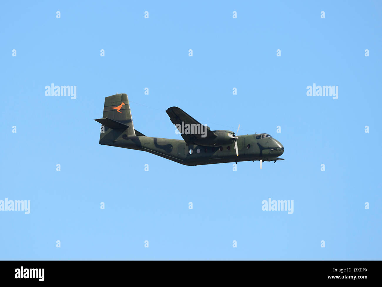 Avion de transport canadien de Havilland Canada DHC-4 Caribou à ailes au-dessus de 2017 Illawarra Airshow, Albion Park, NSW, Australie Banque D'Images