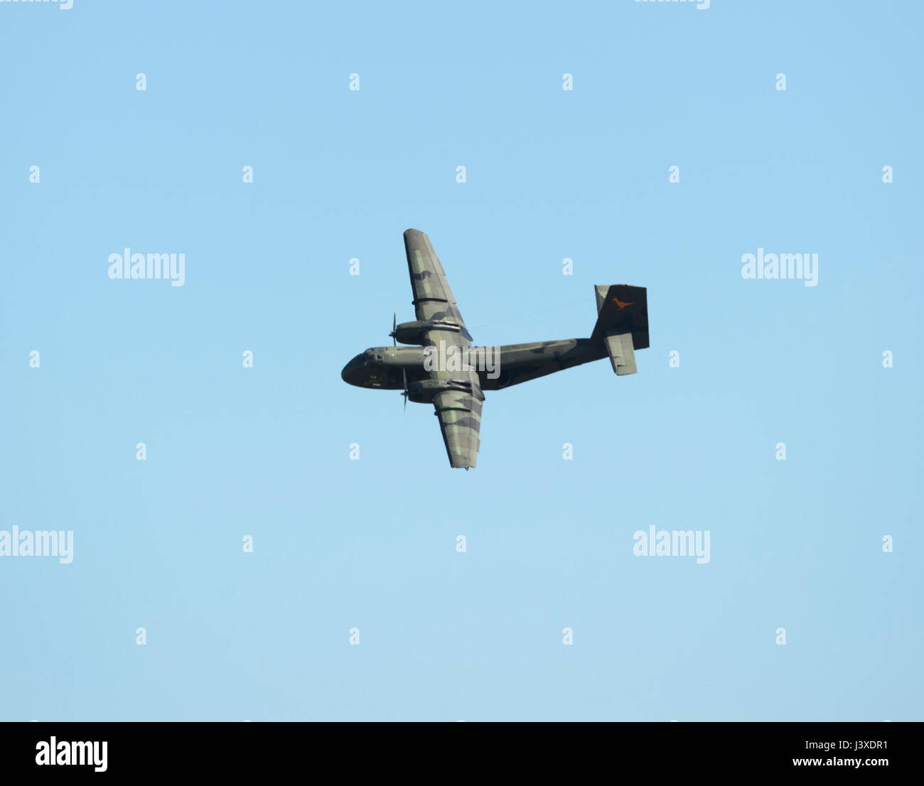 Avion de transport canadien de Havilland Canada DHC-4 Caribou à ailes au-dessus de 2017 Illawarra Airshow, Albion Park, NSW, Australie Banque D'Images