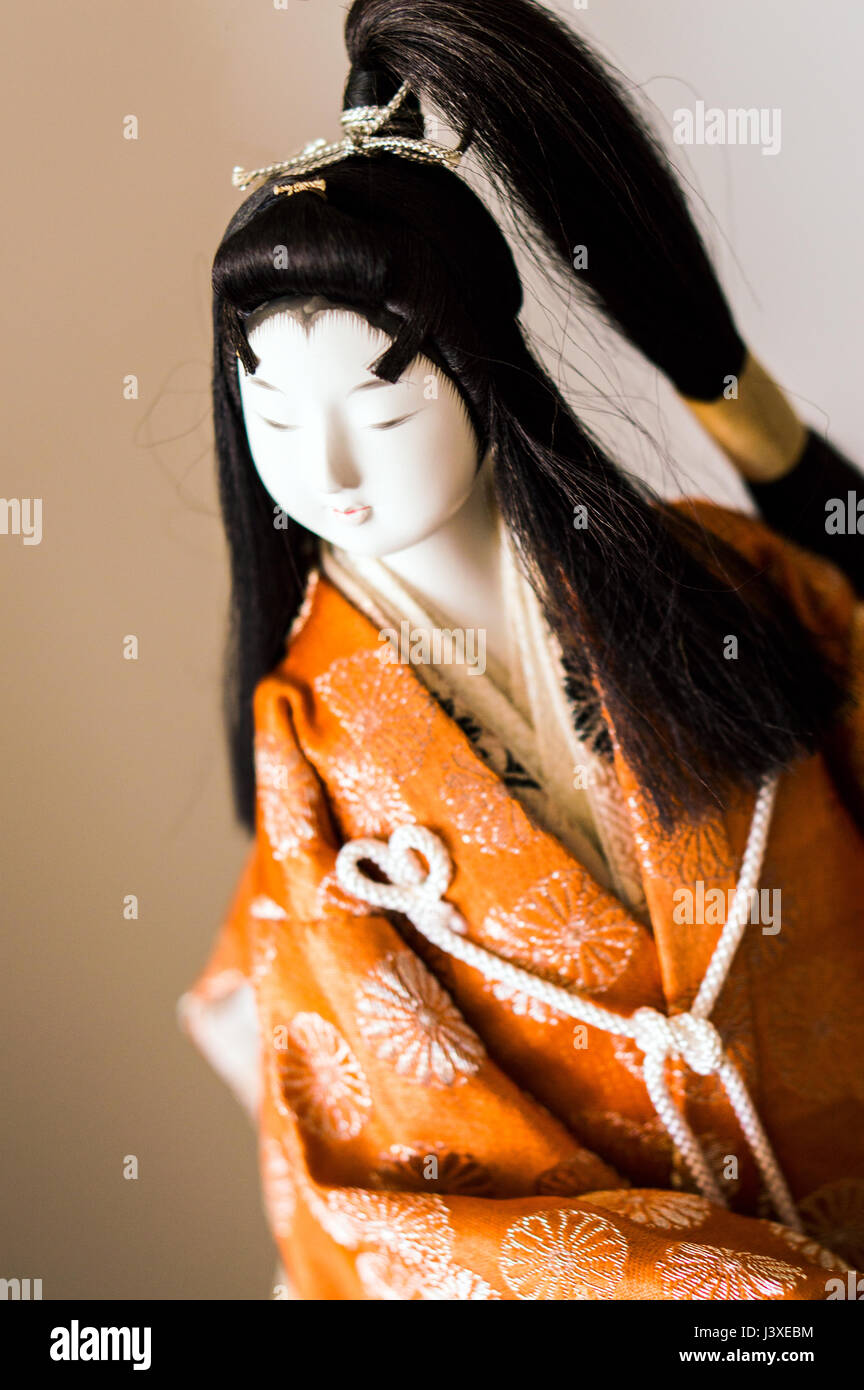 Geisha femme figure en studio Banque D'Images