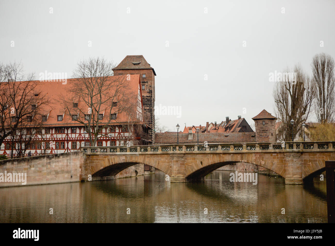 Pont sur la rivière Pegnitz à Nuremberg Banque D'Images