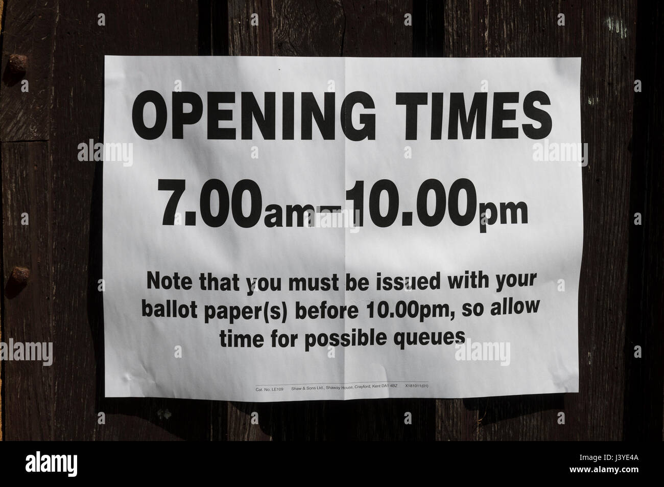 Heures d'ouverture des bureaux de vote avis, UK Banque D'Images