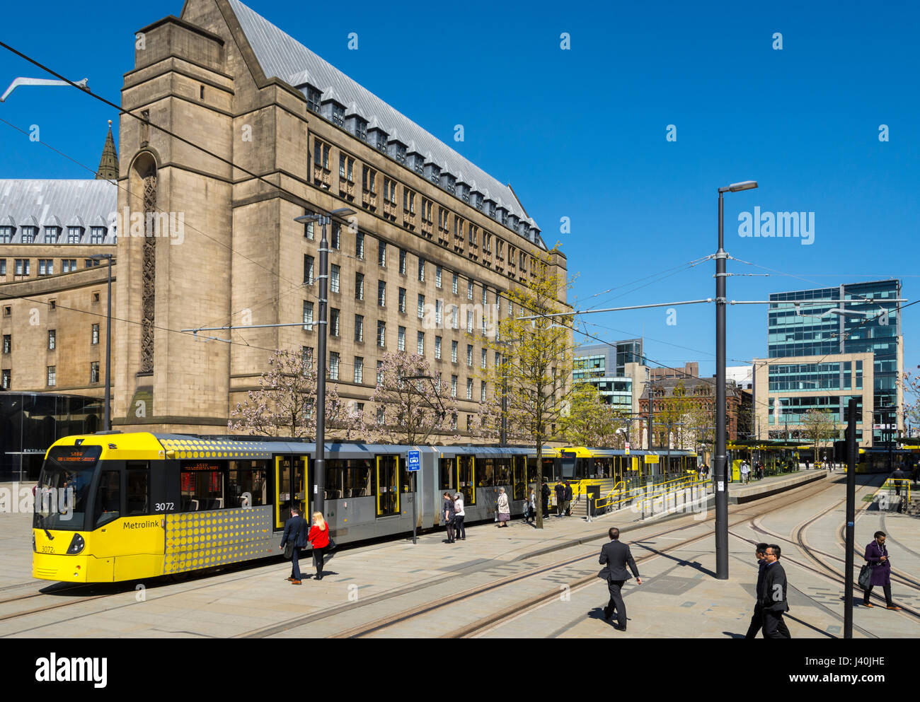 L'hôtel de ville bâtiment extension et l'arrêt de tramway Metrolink, la Place Saint Pierre, Manchester, Angleterre, RU Banque D'Images