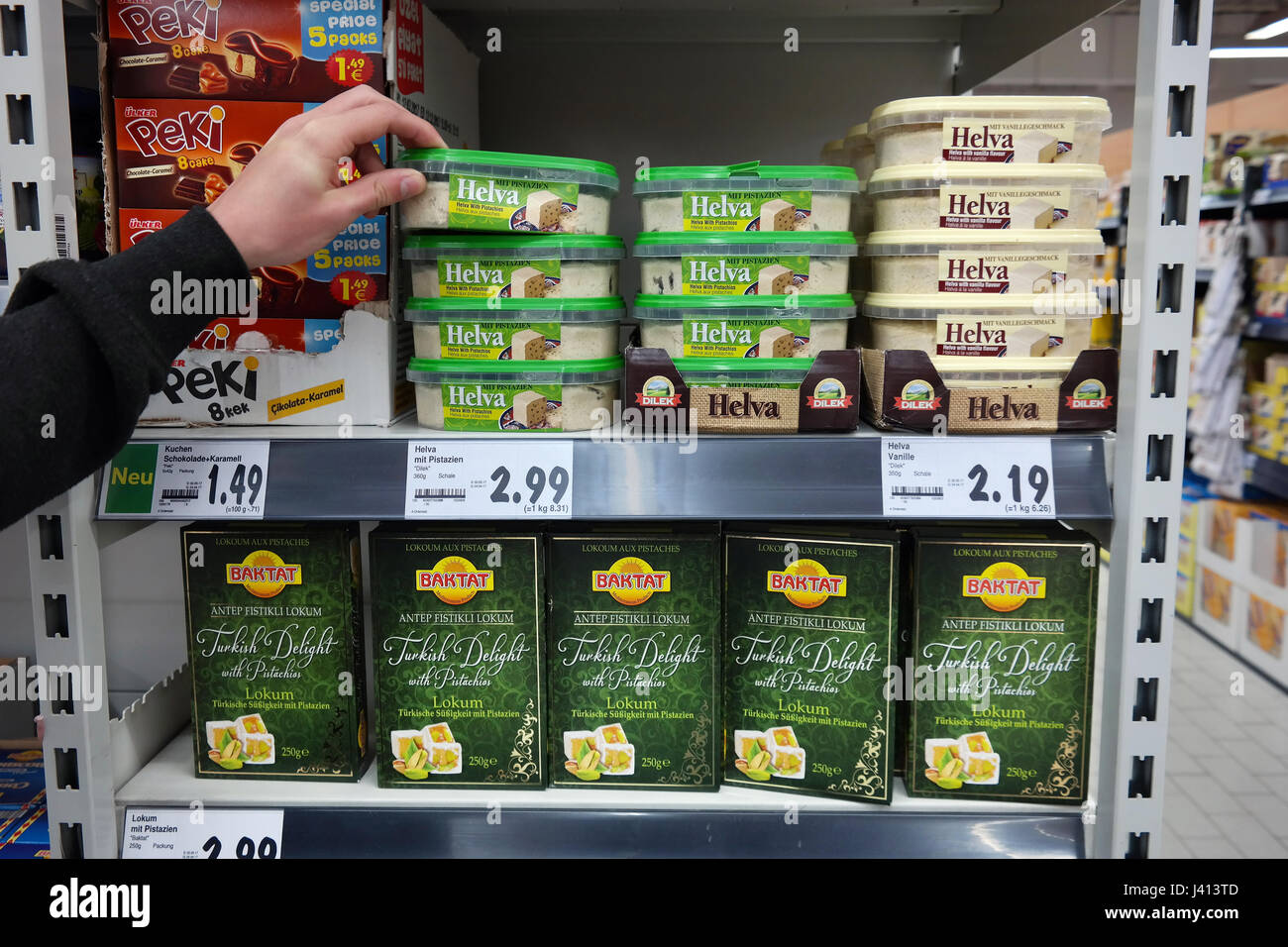 À base de tahini halva dans un magasin Banque D'Images