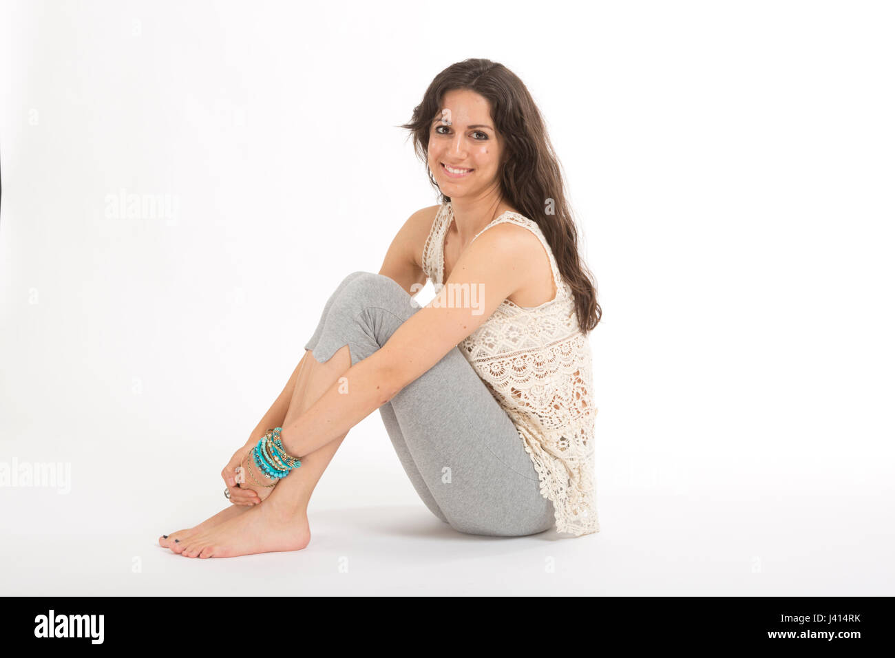 En bonne santé, young woman practicing yoga. Banque D'Images