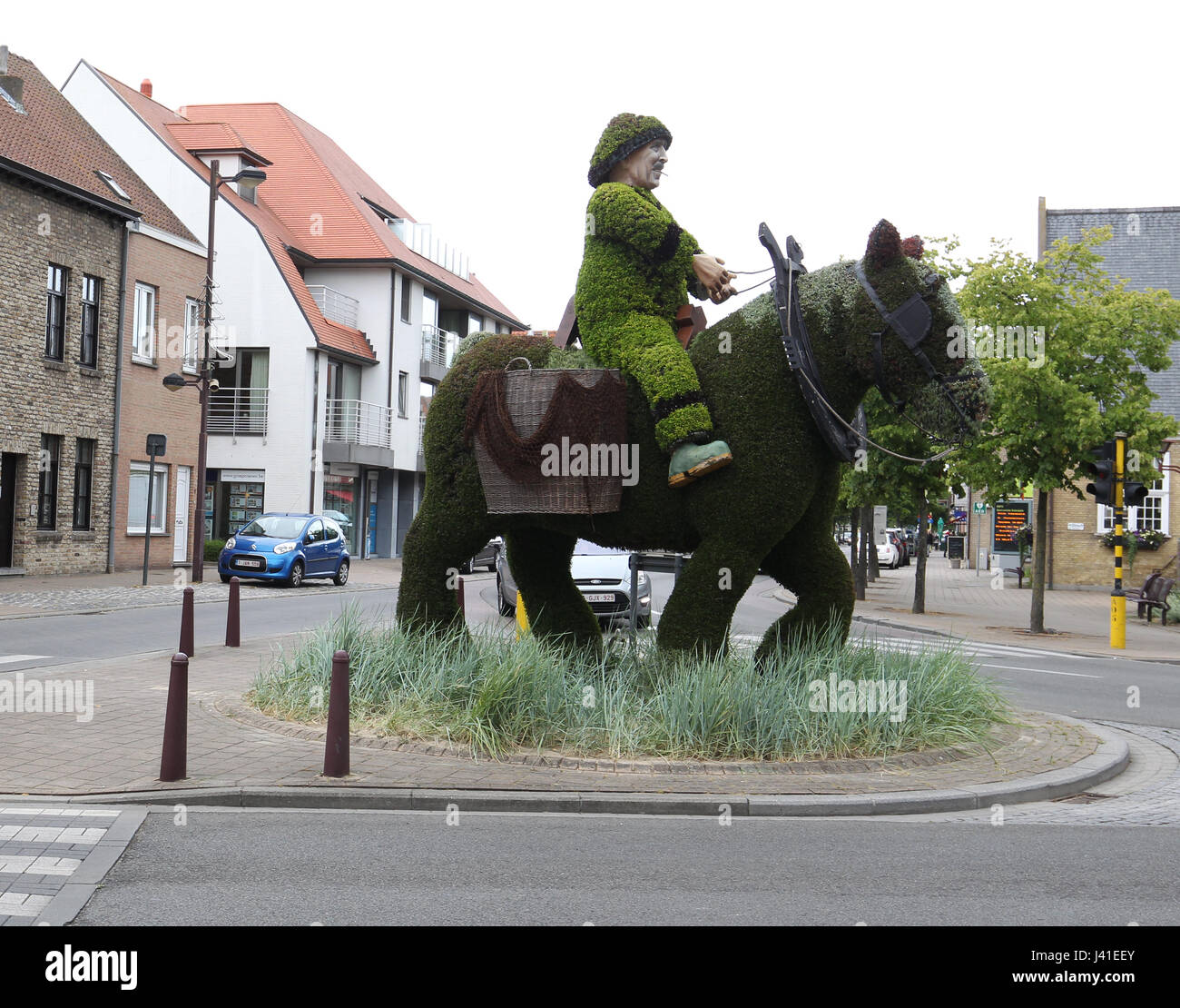 La pêche de crevettes à cheval est encore pratiqué à Oostduinkerke, Belgique. Banque D'Images