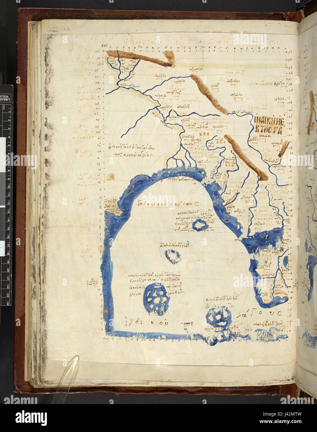 Cette carte est basée sur la 'Geographia' de Ptolémée, une ancienne œuvre de géographie. Il s'agit d'une reconstitution du manuscrit de Burney, reflétant la compréhension géographique du monde classique à l'époque de Ptolémée. Banque D'Images