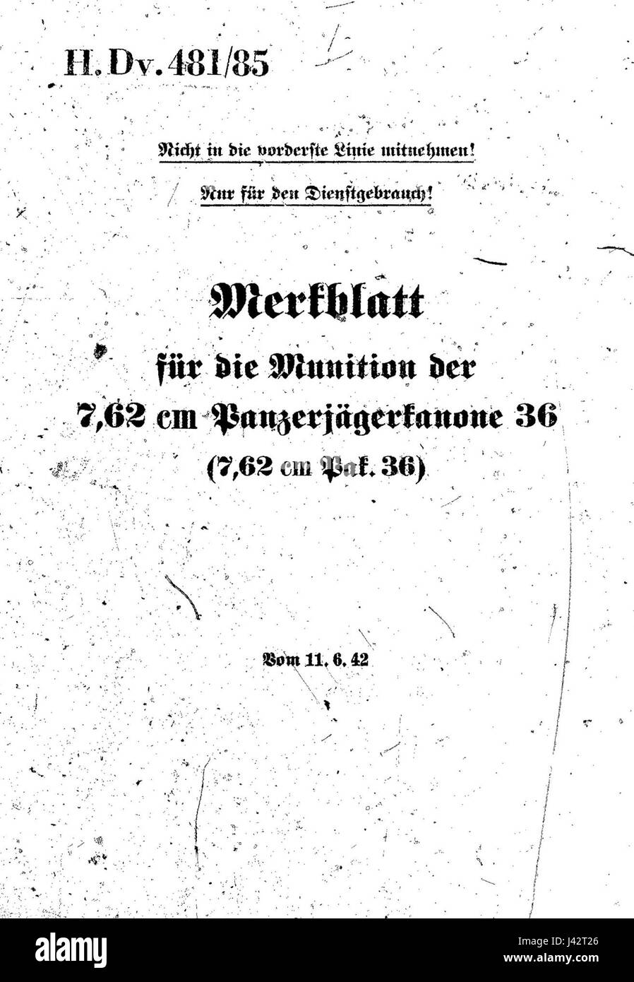La munition Merkblatt Pak.36 fait référence à un document allemand détaillant les spécifications et l'utilisation des munitions pour le canon antichar Pak 36. Cette pièce d'équipement militaire a été utilisée pendant la seconde Guerre mondiale, conçue pour des capacités anti-blindés efficaces. Banque D'Images