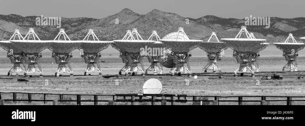 Datil, Nouveau Mexique - Le Very Large Array radio telescope se compose de 27 grandes antennes paraboliques sur les plaines de San Agustin dans l'ouest du Mexique. La fa Banque D'Images