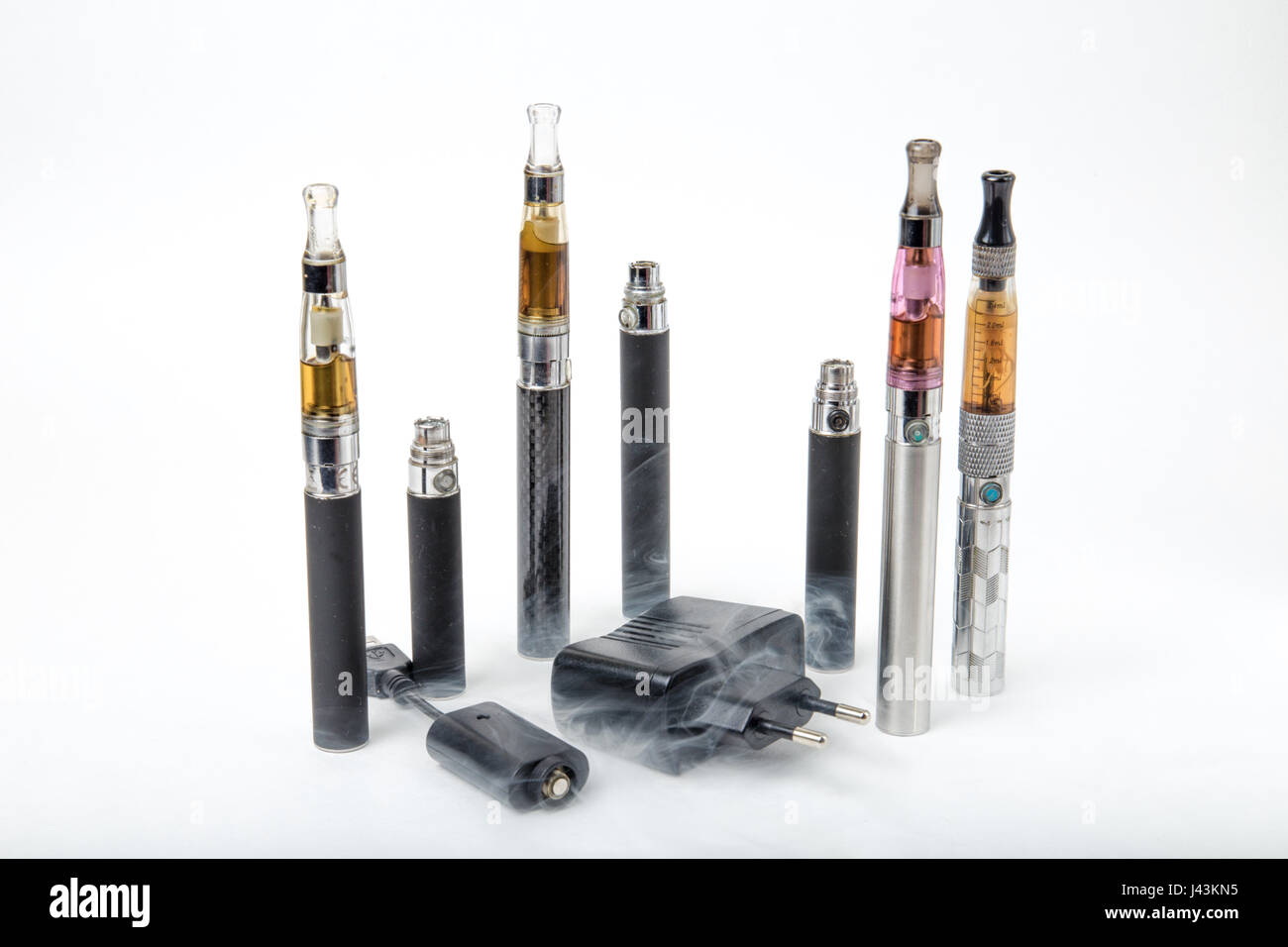 cigarette électronique avec chargeur Kit Doric Galaxy Voopoo ❤️ Cigarette électronique fine à batterie externe