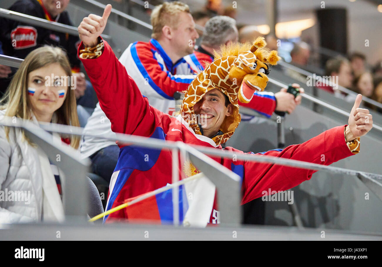 Fans, Les Amateurs De Hockey, De Supports, Les Spectateurs, Les  Spectateurs, Veste, Gilet, Auvent, Ventilateur De La Peinture Sur Le Visage,  Maquillage Du Visage, Maquillage, Cheer, Girafe Fairing Usa - Suède 4-3