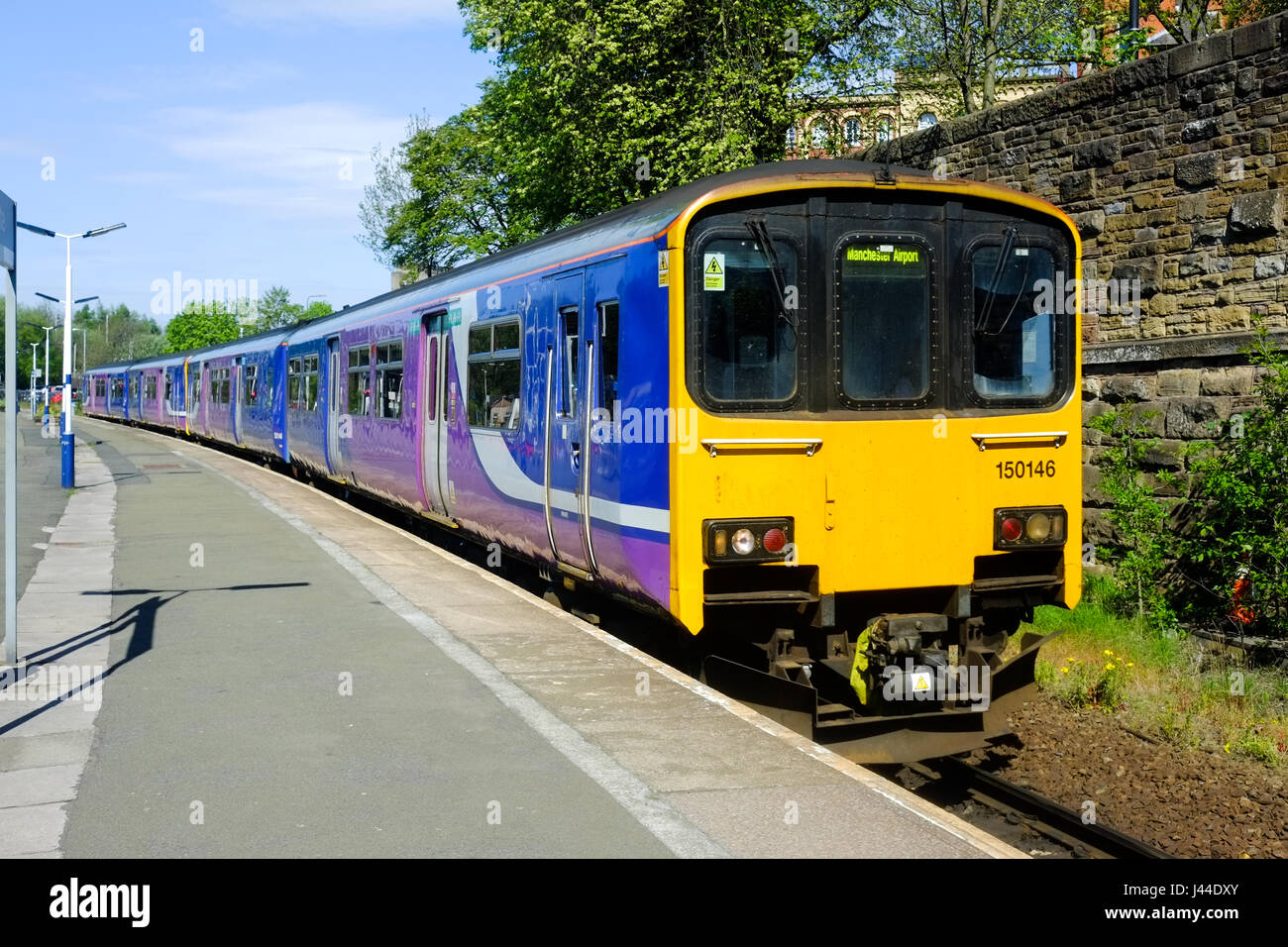 Un 'Imprimante' Northern Rail dmu dans Wigan Wallgate Gare Banque D'Images