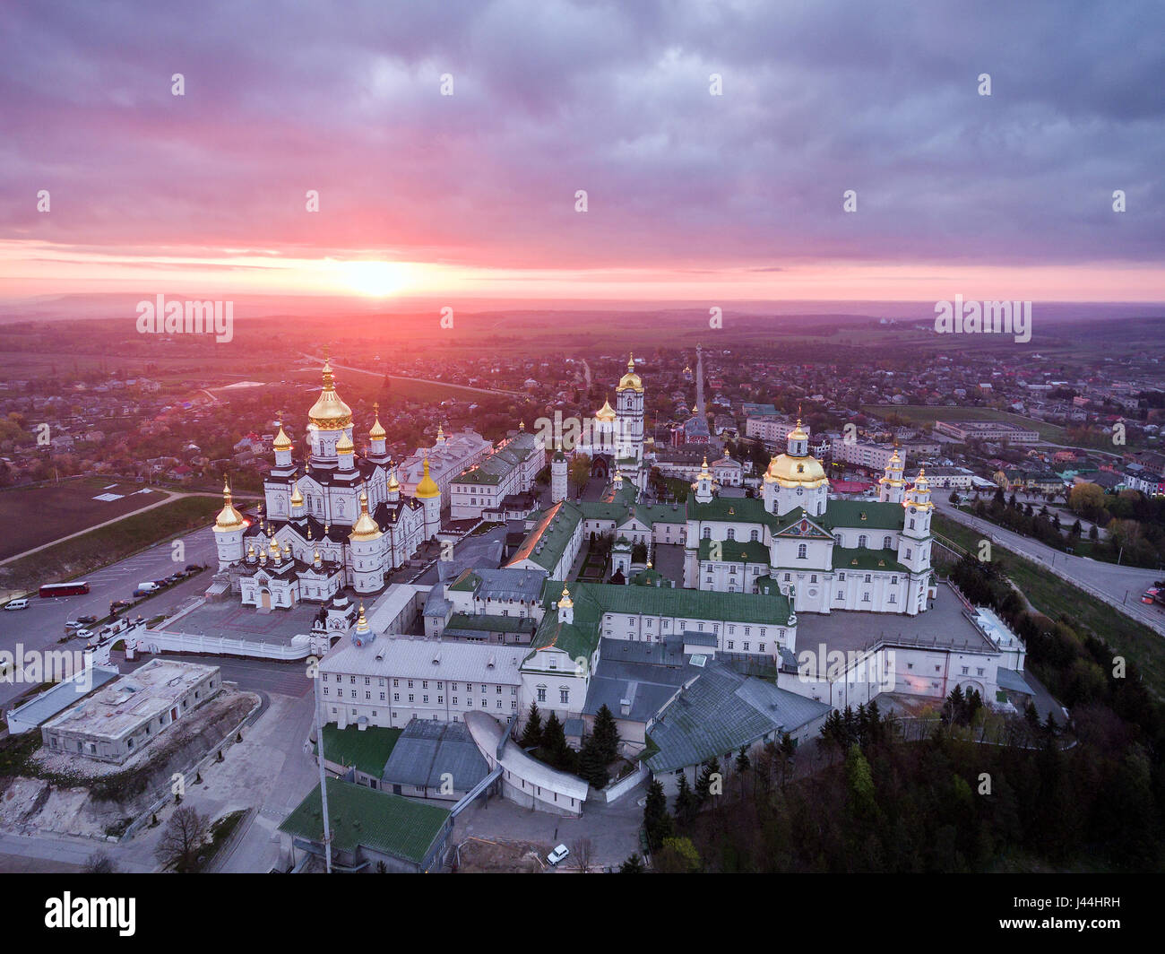 Vue aérienne de monastère Pochaev, Église orthodoxe, Pochayiv Lavra, Ukraine. Banque D'Images
