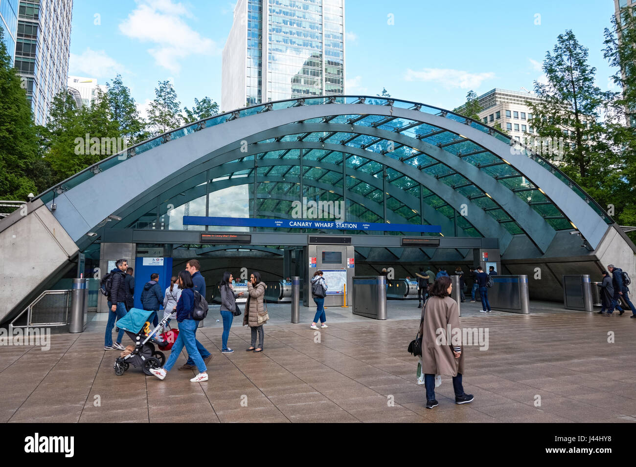 Entrée de la station de métro de Canary Wharf, Londres Angleterre Royaume-Uni UK Banque D'Images