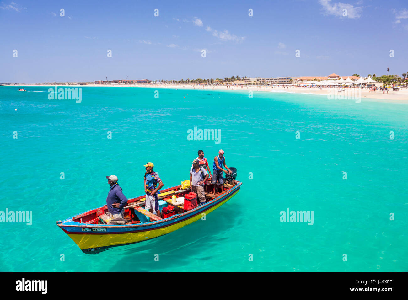 Cap vert SAL pêcheurs portant leurs