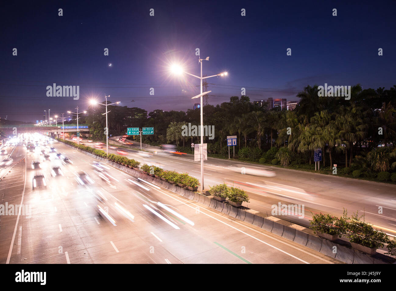 Binhe Road Traffic de la ville de Shenzhen, province du Guangdong, Chine Banque D'Images