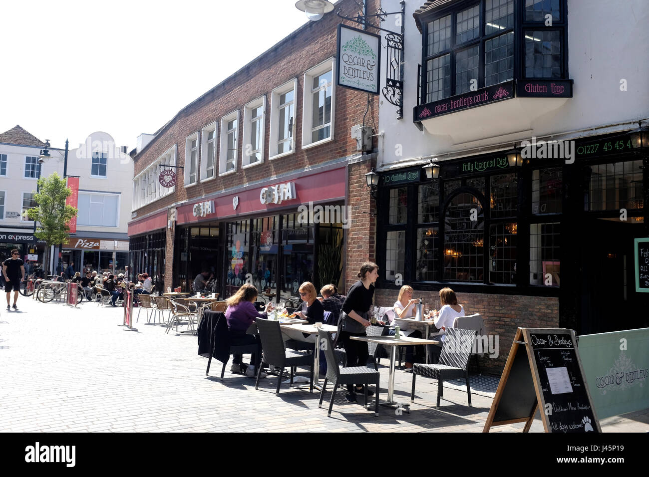 Dans la ville de rue guildhall Canterbury Kent uk mai 2017 Banque D'Images