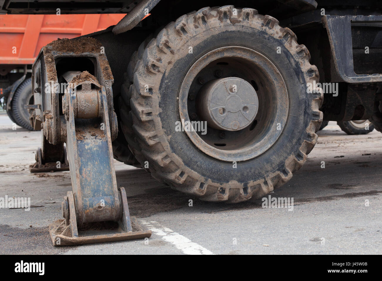 L'appui d'une machine de construction. Banque D'Images