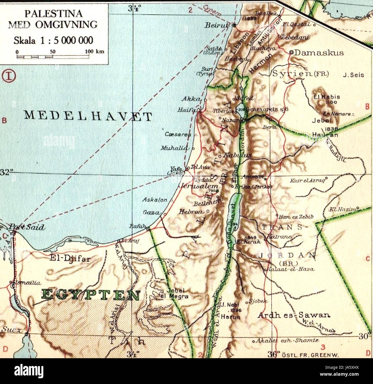 Cette carte de 1930 se concentre sur le proche-Orient et l'Inde, présentant des régions clés comme Israël, et mettant en valeur le paysage géopolitique et les frontières territoriales pendant cette période. Banque D'Images