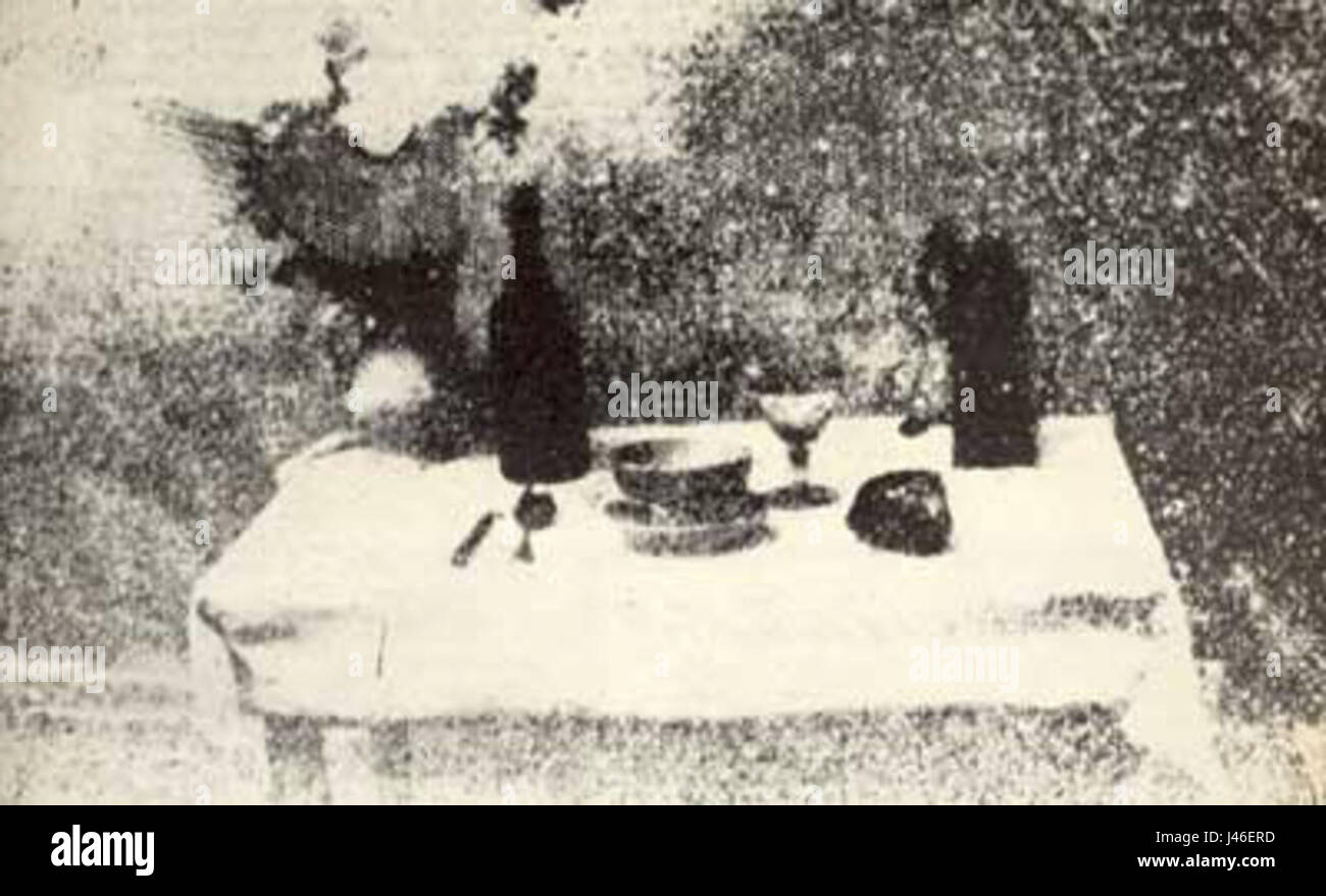 La table Niepce fait référence à un appareil photographique développé par Joseph NicÃ©phore NiÃ©pce, l'inventeur français. NiÃ©pce est crédité de la production de la première photographie permanente dans les années 1820 utilisant ce dispositif et des appareils similaires. Banque D'Images