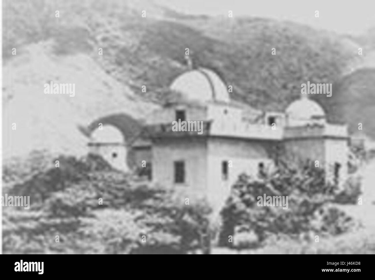 Un observatorio désigne un observatoire astronomique, une installation pour observer les événements célestes et étudier l'astronomie. Le terme peut faire référence à un observatoire spécifique dans un certain endroit, avec un accent sur la recherche et l'observation scientifique des étoiles, des planètes et d'autres corps célestes. Banque D'Images