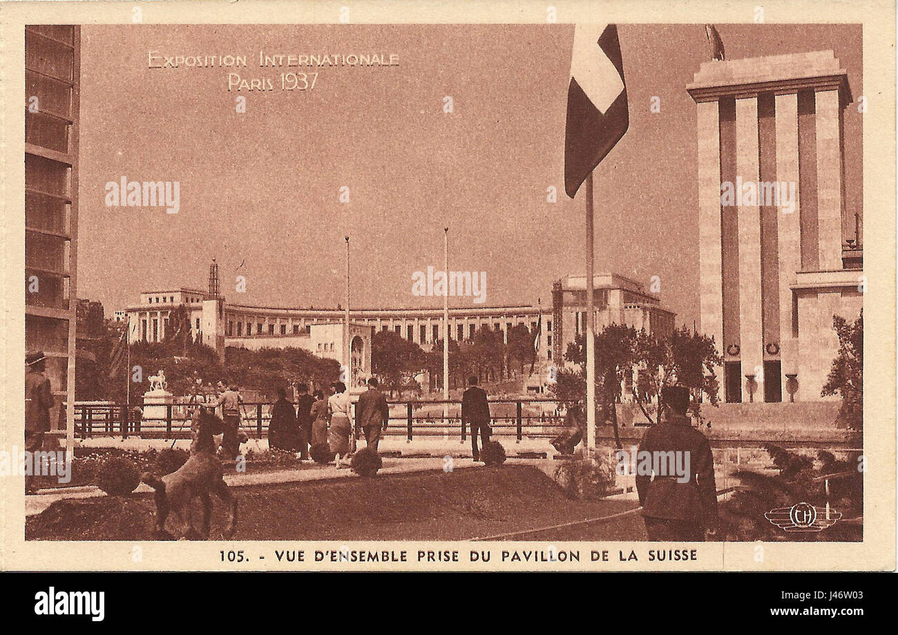 Cette carte postale de 1937 de l'Expo de Paris présente une image emblématique de l'événement. L'exposition de Paris de 1937 était une exposition internationale majeure présentant l'art moderne, l'architecture et les avancées technologiques de l'époque. Banque D'Images