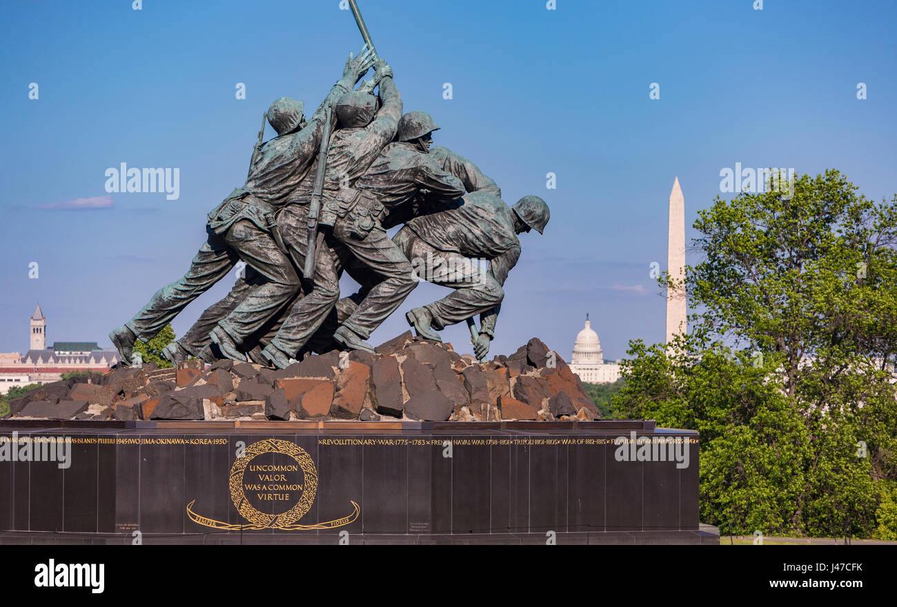 ARLINGTON, VIRGINIA, USA - United States Marine Corps War Memorial, de la statue d'Iwo Jima, à Rosslyn. Banque D'Images