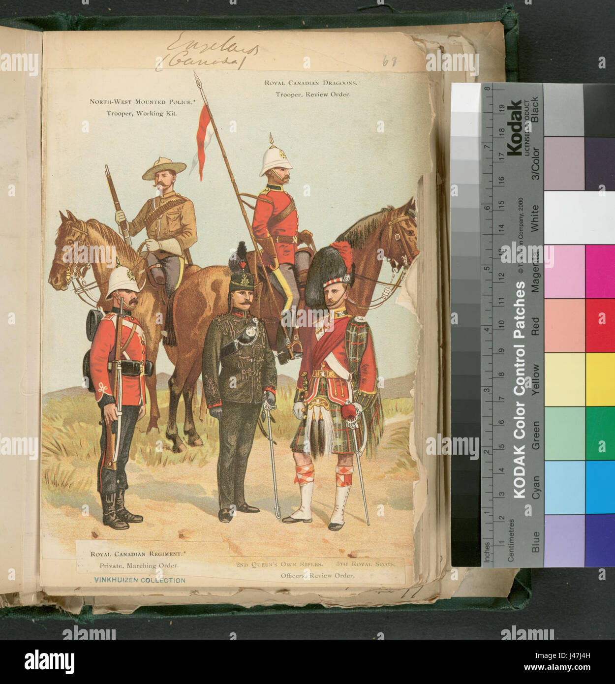 Cette image montre un soldat des Royal Canadian Dragoons de la police à cheval du Nord-Ouest dans une trousse de travail complète pendant une commande de révision. L'uniforme et l'équipement reflètent les traditions militaires historiques et les fonctions de la Gendarmerie du Canada à la fin du XIXe siècle. Banque D'Images