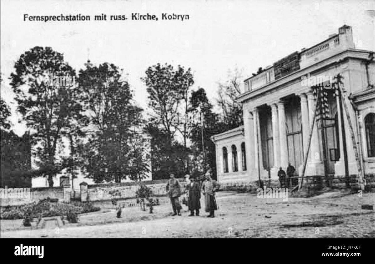 Le terme « banque de la noblesse » pourrait désigner une institution ou une entité associée à l'aristocratie, probablement liée aux services financiers ou à une organisation au service de familles ou d'individus nobles. Banque D'Images