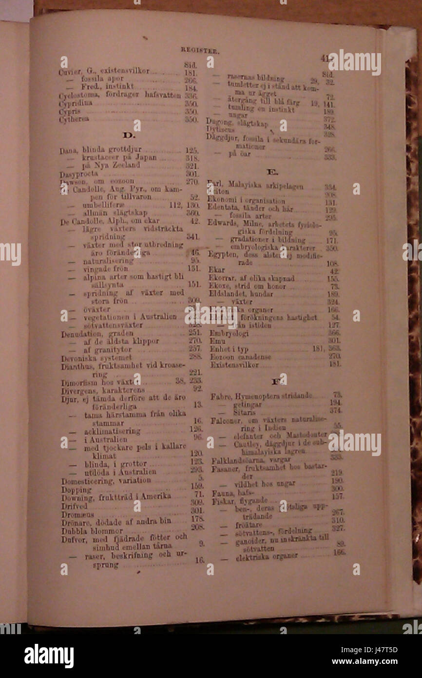 Om arternas uppkomst se traduit par « sur l'origine des espèces », une référence aux travaux marquants de Charles Darwin sur la biologie évolutive, discutant de la théorie de la sélection naturelle et de l'origine des espèces. Banque D'Images