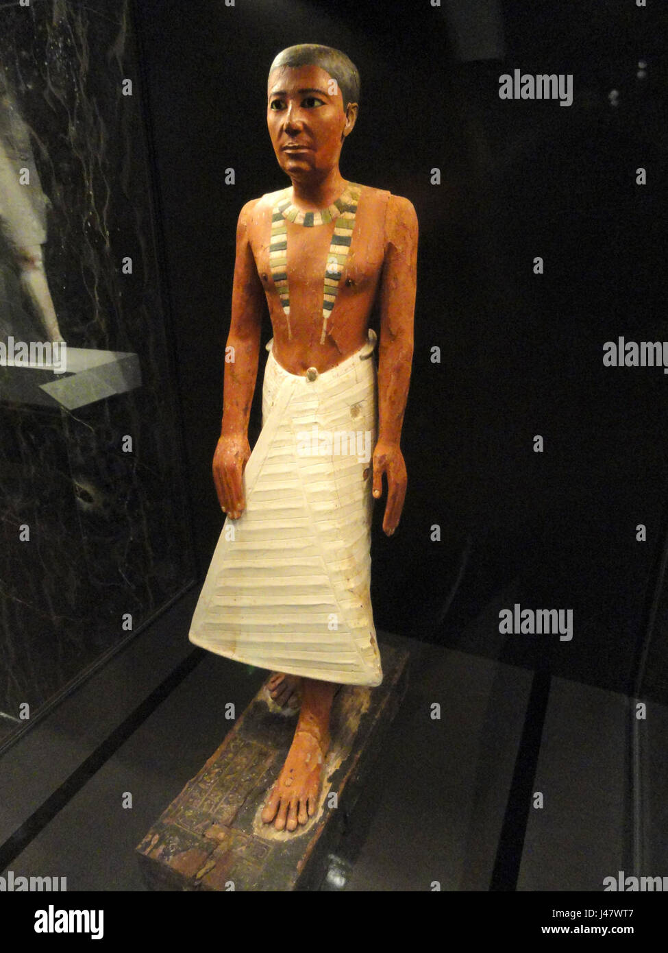 La statue de Metjetji, de l'ancien Royaume d'Égypte, date probablement de la fin de la Ve dynastie (c. 2375-2345 av. J.-C.). Trouvé à Saqqara, il est maintenant logé dans le Nelson Atkins Museum of Art et représente l'art sculptural égyptien. Banque D'Images