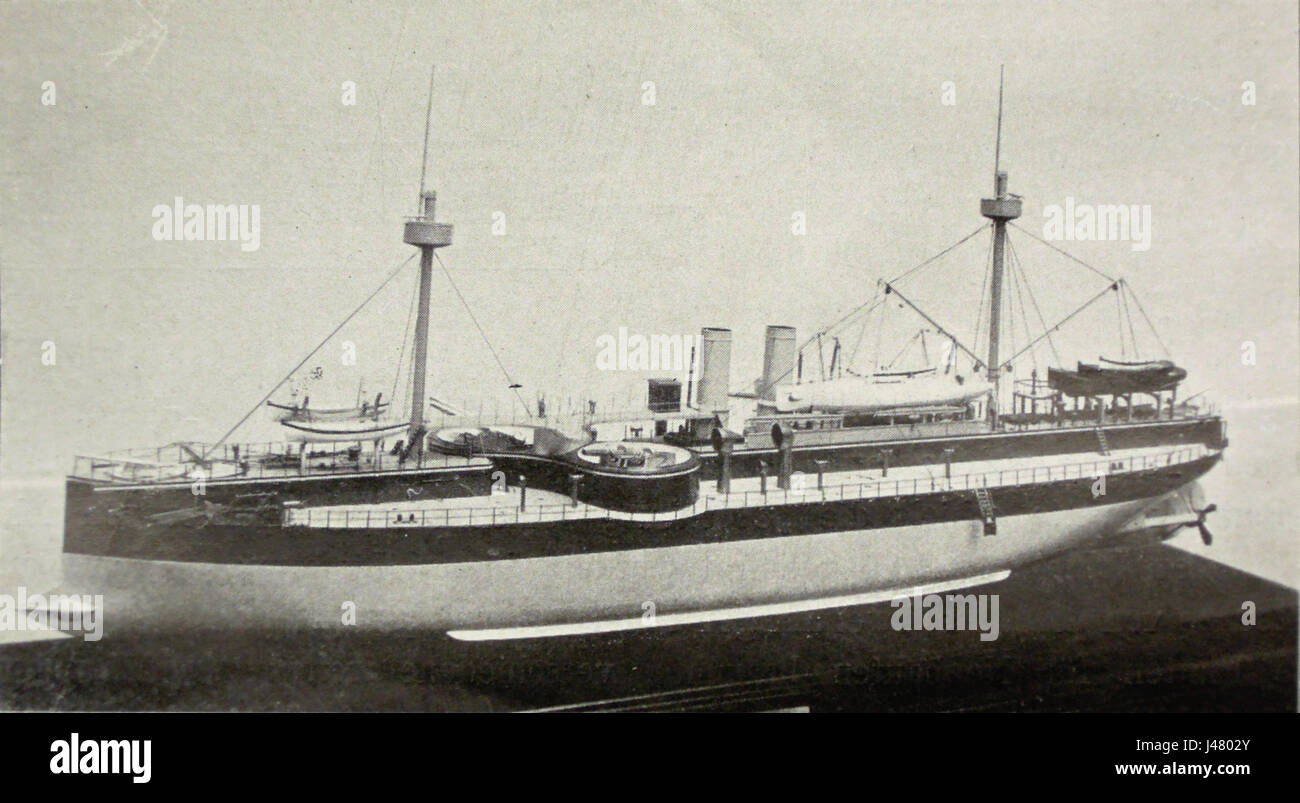 Le Panzerkorvette Tin Yuen est un navire de guerre cuirassé notable de la flotte de la dynastie Qing. Construit en 1881, il faisait partie des forces navales chinoises modernisées à la fin du XIXe siècle, servant pendant une période de réformes militaires et de tensions avec les puissances occidentales. Le navire est important dans l'histoire navale chinoise dans le cadre des efforts de défense du pays pendant la première guerre sino-japonaise. Banque D'Images