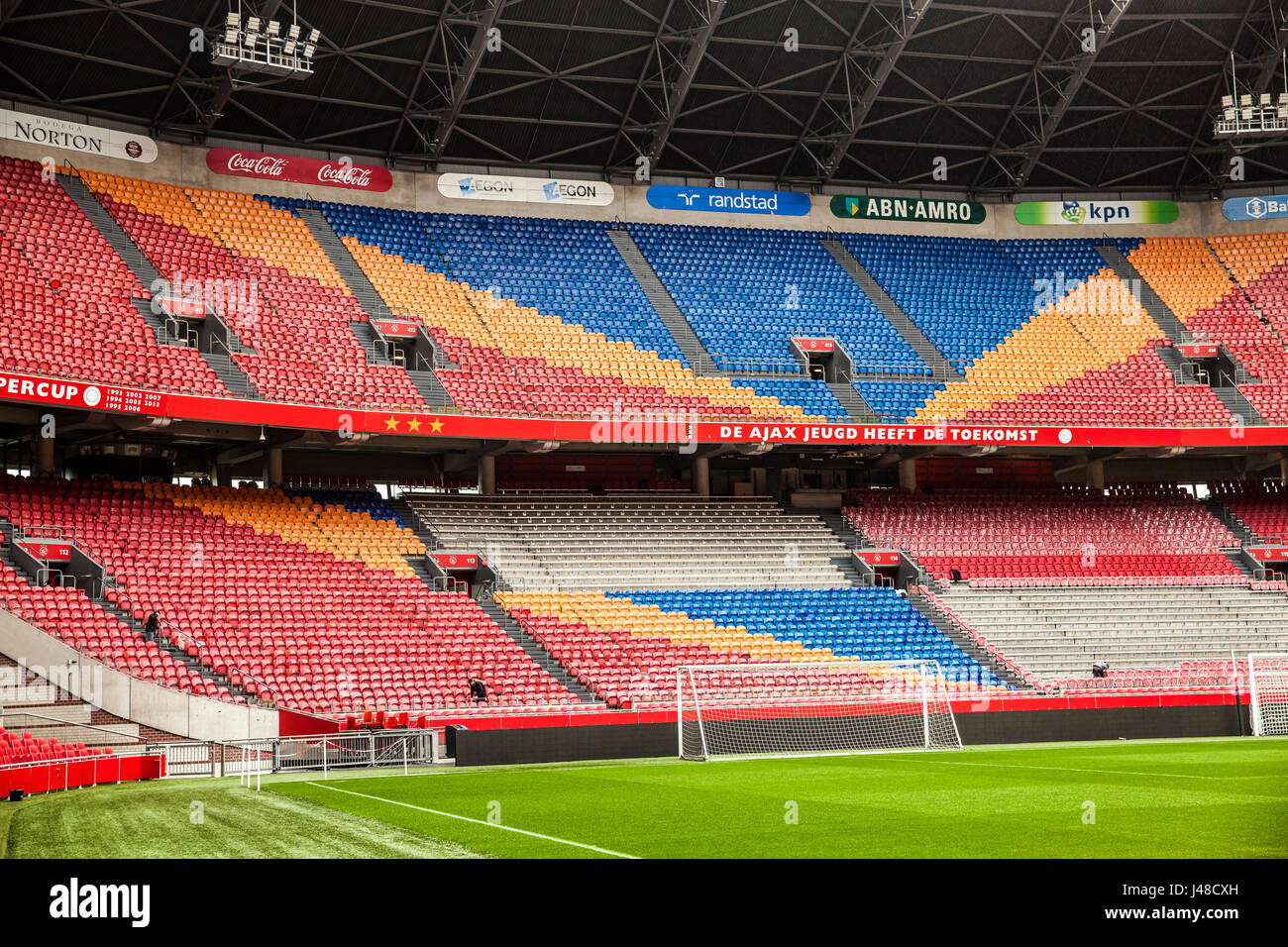 Vue de l'intérieur de l'arena football Ajax Amsterdam Photo Stock - Alamy