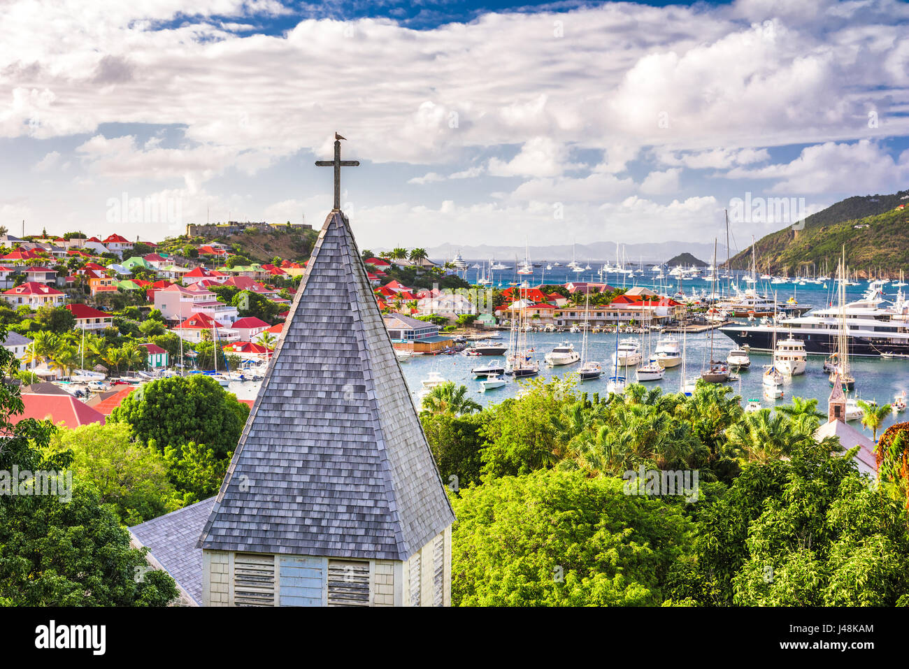 Saint Barthelemy Antilles Vue de derrière l'église anglicane Saint Barthelemy. Banque D'Images