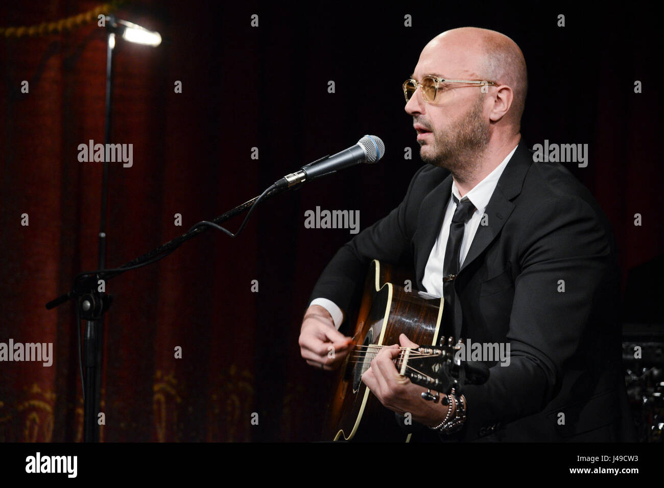 Milan, Présentation de la 'philosophie' show par Joe Bastianich, au Théâtre Franco Parenti dans la photo : Joe Bastianich Banque D'Images