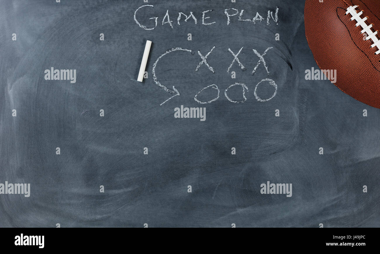 Vue aérienne avec American sport football sur tableau sur lequel un plan de jeu. Format horizontal avec l'exemplaire de l'espace. Banque D'Images