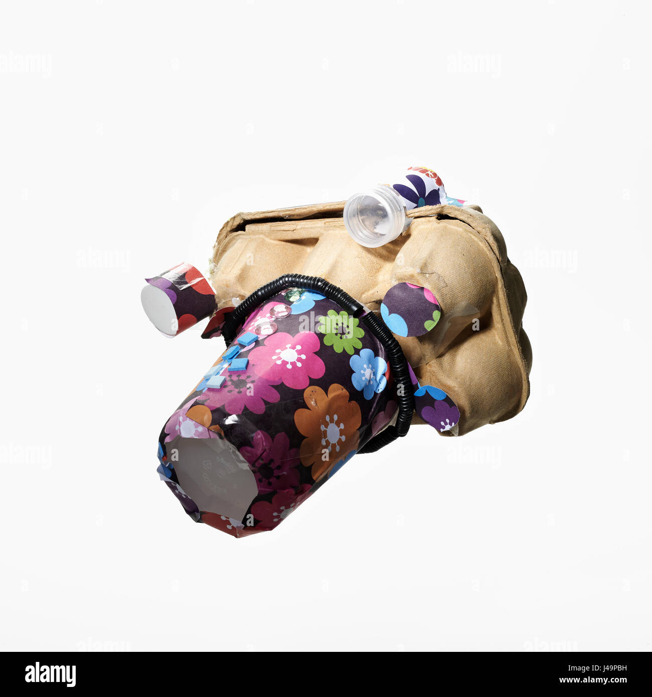 Â© John Angerson recyclé Article idées indésirables par un enfant de 4 ans au Royaume-Uni l'Angleterre. La caméra d'oeufs Banque D'Images