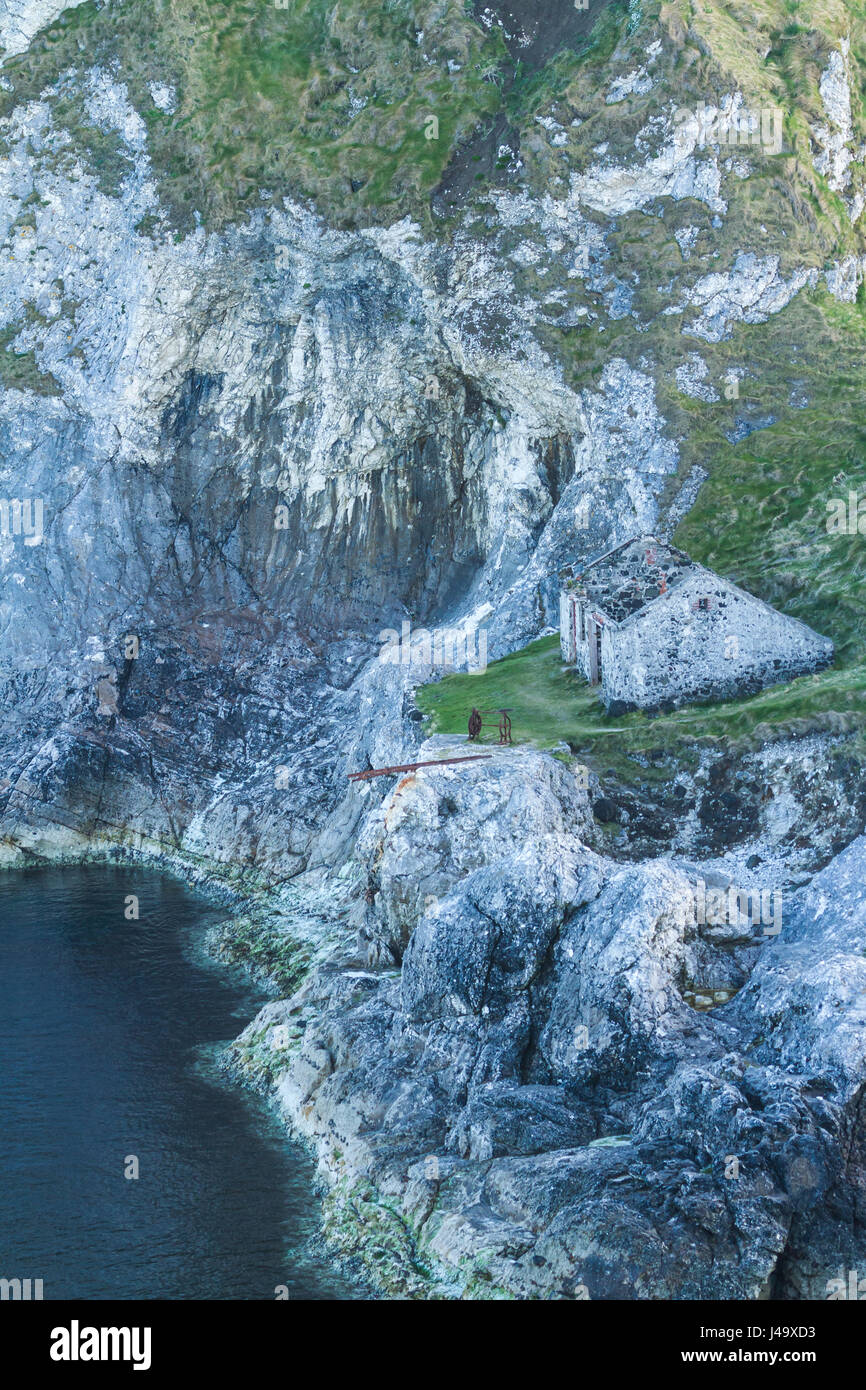 Fisherman's Bothy, Kinbane Castle, N. Irlande Banque D'Images