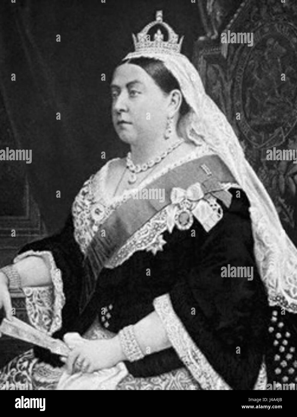 Cette image en noir et blanc de la reine Victoria capture le monarque au XIXe siècle, symbolisant son long règne et son importance dans l'histoire britannique. Banque D'Images