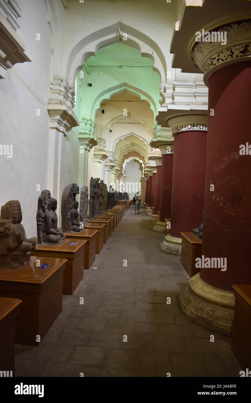 Madurai, Tamil Nadu - Inde - le 21 mars 2017 - Sculptures au palais de Tirumalai Nayakar Banque D'Images