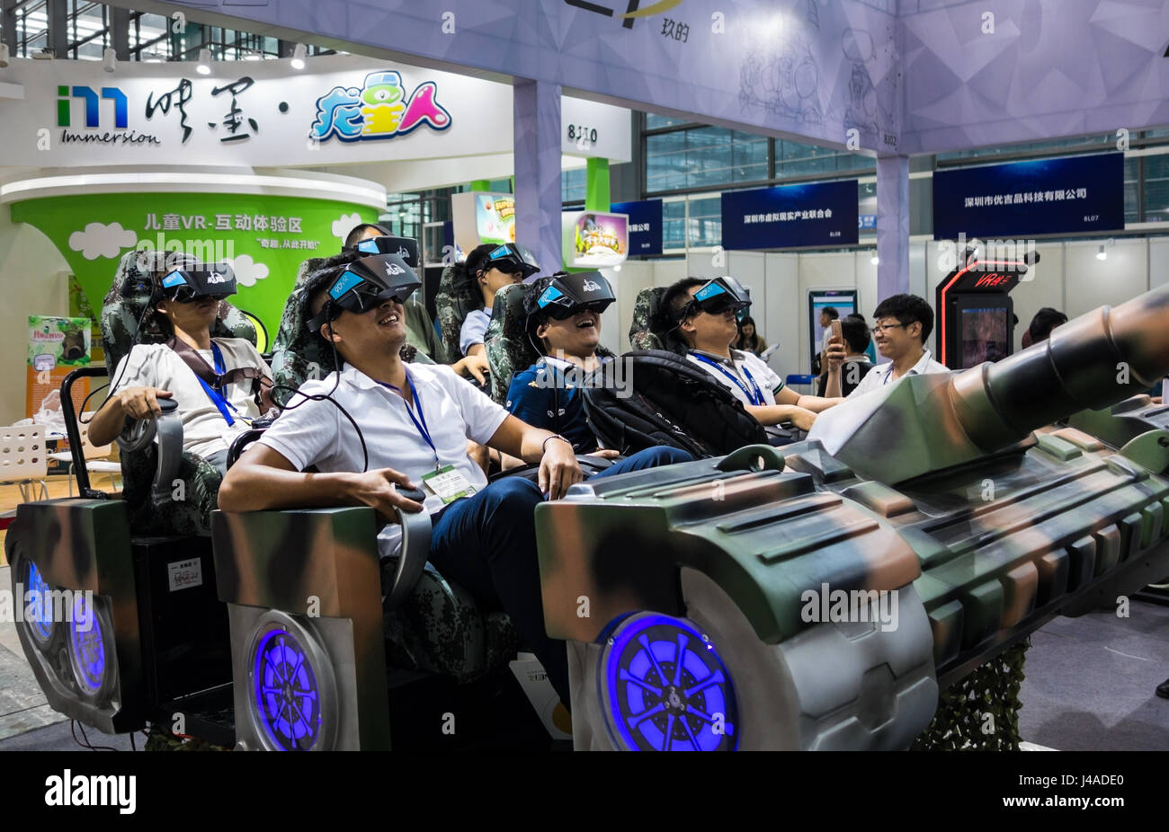 Réservoir ride de réalité virtuelle en Chine Banque D'Images