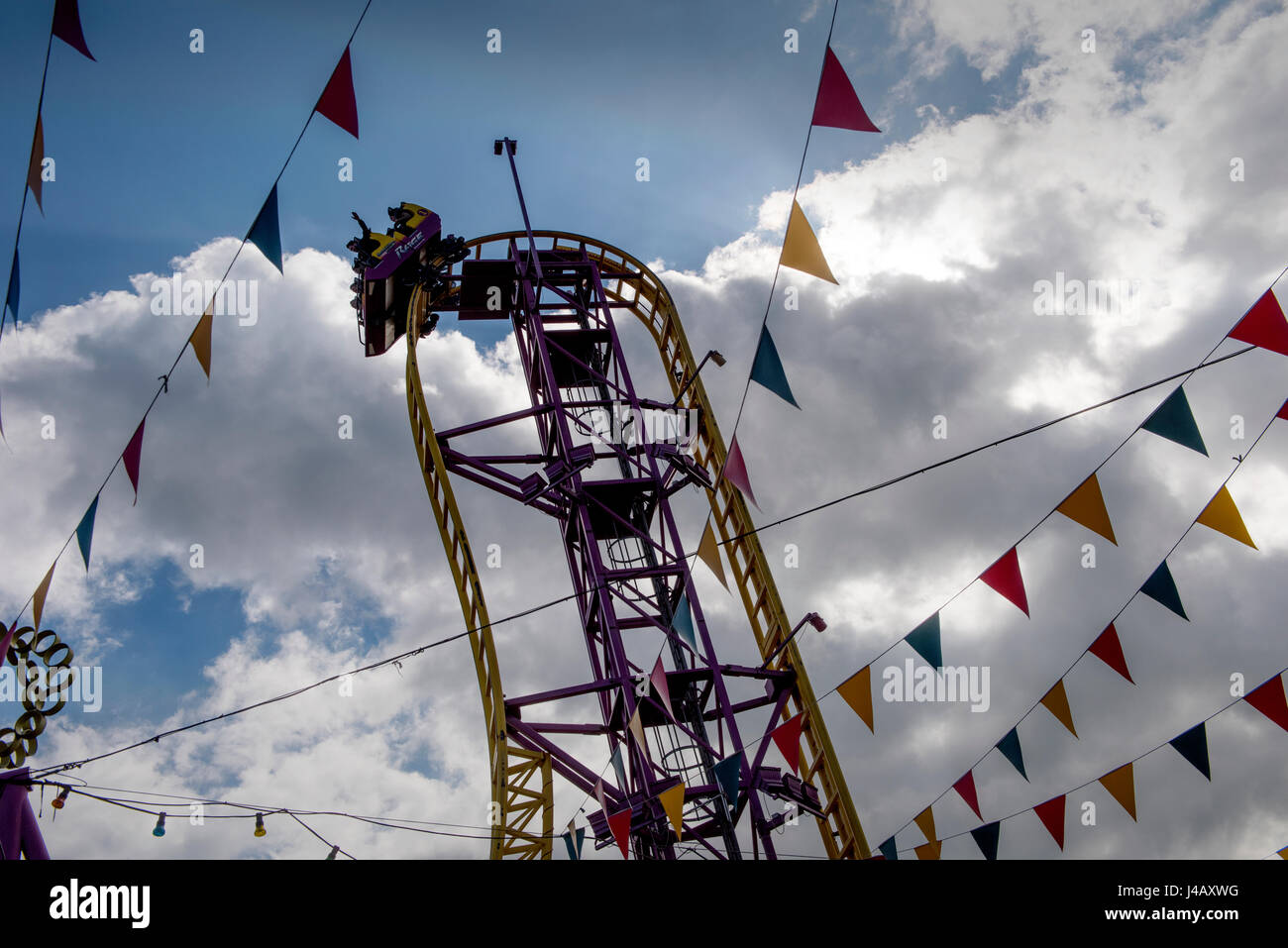 Southend on Sea, Essex, Angleterre, Royaume-Uni. Mai 2017 L'île Adventure ride 'la Rage' sur la mer fraont de Southend. Banque D'Images