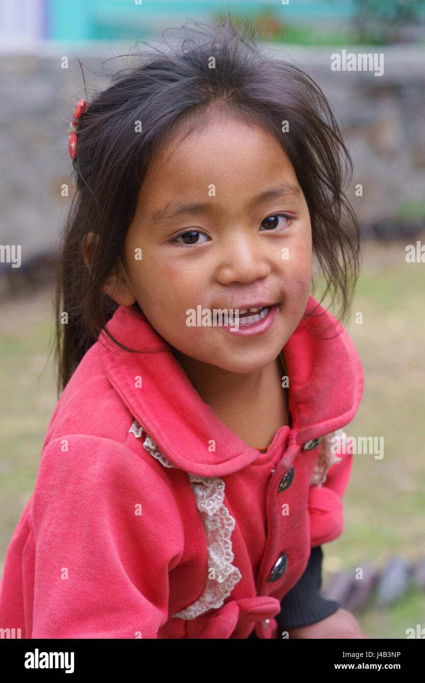 Portrait d'une jeune fille népalaise Banque D'Images