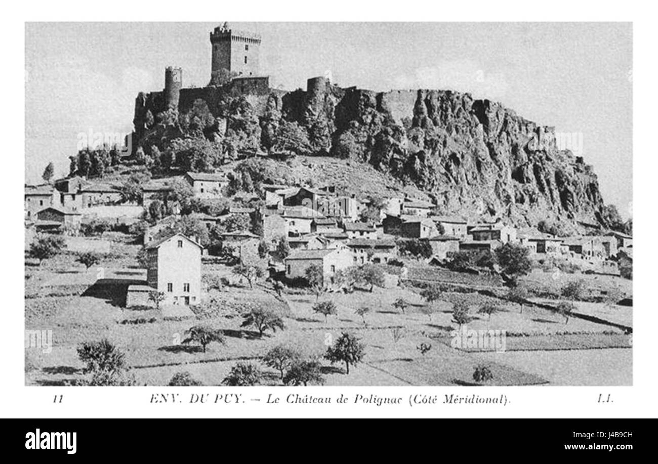 Polignac côte méridionale désigne une région géographique ou un bien, potentiellement lié à un domaine familial ou à un lieu historique, connu pour son importance dans le contexte de la géographie ou du patrimoine français. Banque D'Images