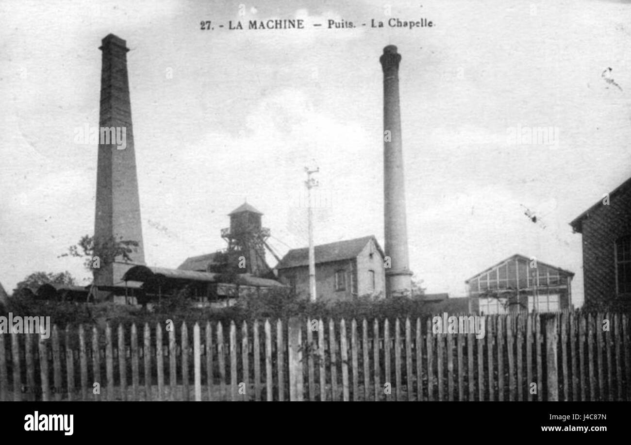 Le 'puits de la Chapelle' est un puits historique situé en France, important pour sa conception architecturale et sa valeur culturelle. Il a été un élément crucial de la communauté locale, à la fois pour l'approvisionnement en eau et comme un monument culturel. Banque D'Images Le 'puits de la Chapelle' est un puits historique situé en France, important pour sa conception architecturale et sa valeur culturelle. Il a été un élément crucial de la communauté locale, à la fois pour l'approvisionnement en eau et comme un monument culturel. Banque D'Images