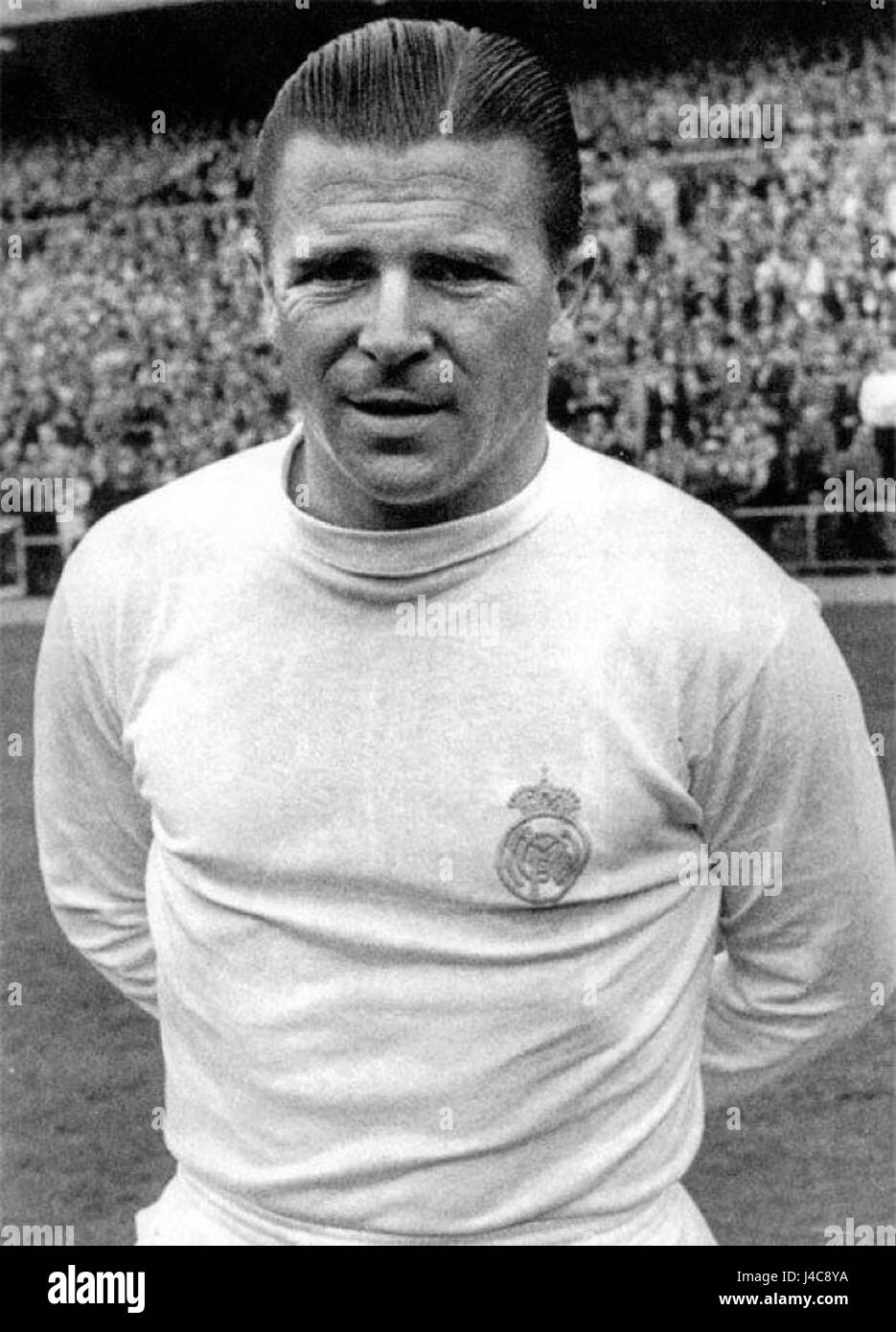 « Puskasreal » désigne un terme lié au légendaire footballeur hongrois Ferenc PuskÃ¡, largement considéré comme l'un des plus grands footballeurs de tous les temps. Connu pour son talent exceptionnel, PuskÃ¡a eu un impact significatif dans le football hongrois et international au milieu du XXe siècle. Banque D'Images