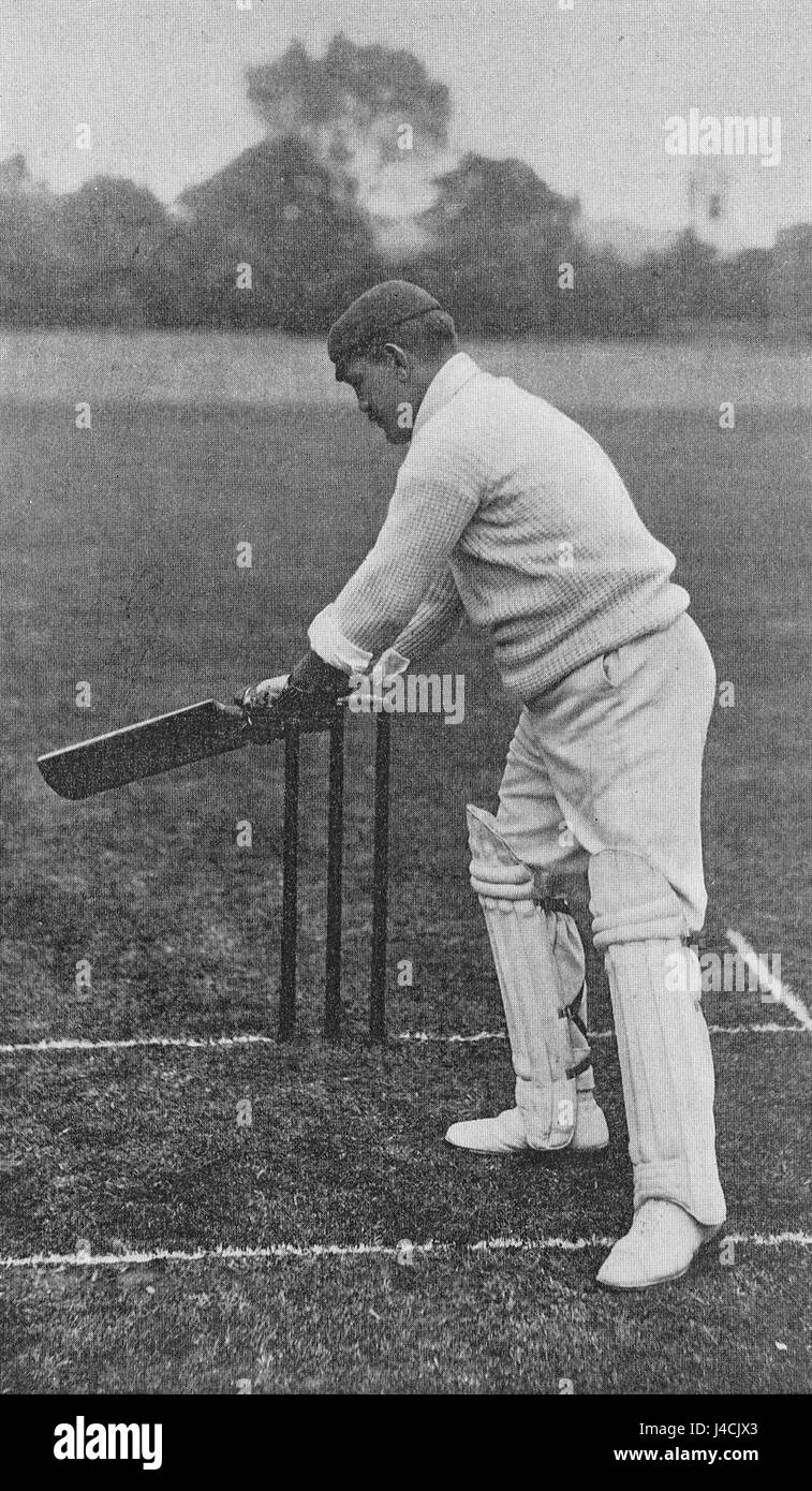 Ranji, un célèbre joueur de cricket indien, fait probablement l'objet d'une référence historique tirée d'une page de 1897, détaillant sa fin de carrière ou ses performances significatives. Banque D'Images