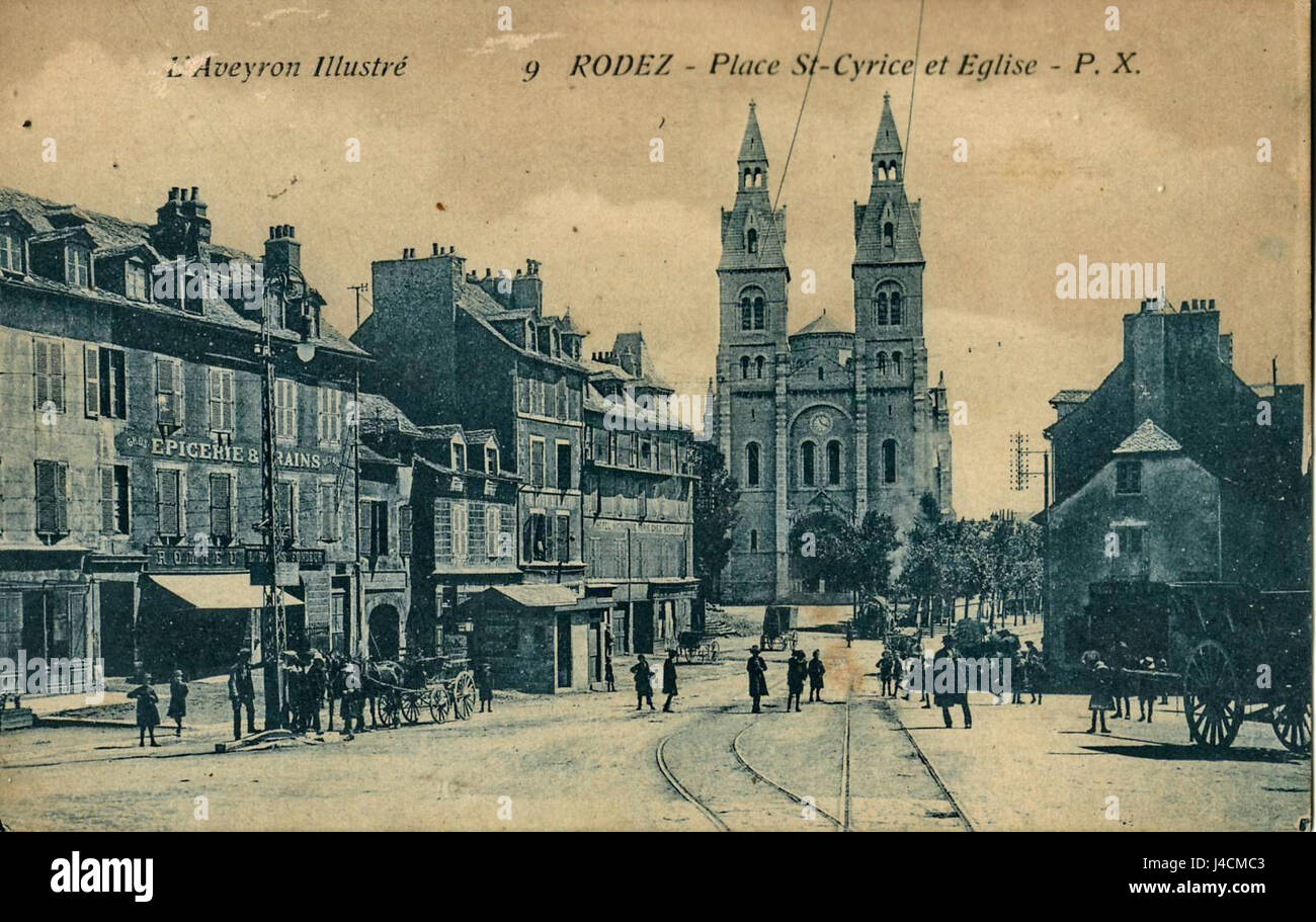 PX 9 illustre l'AVEYRON RODEZ Place St Cyrice et Eglise Banque D'Images