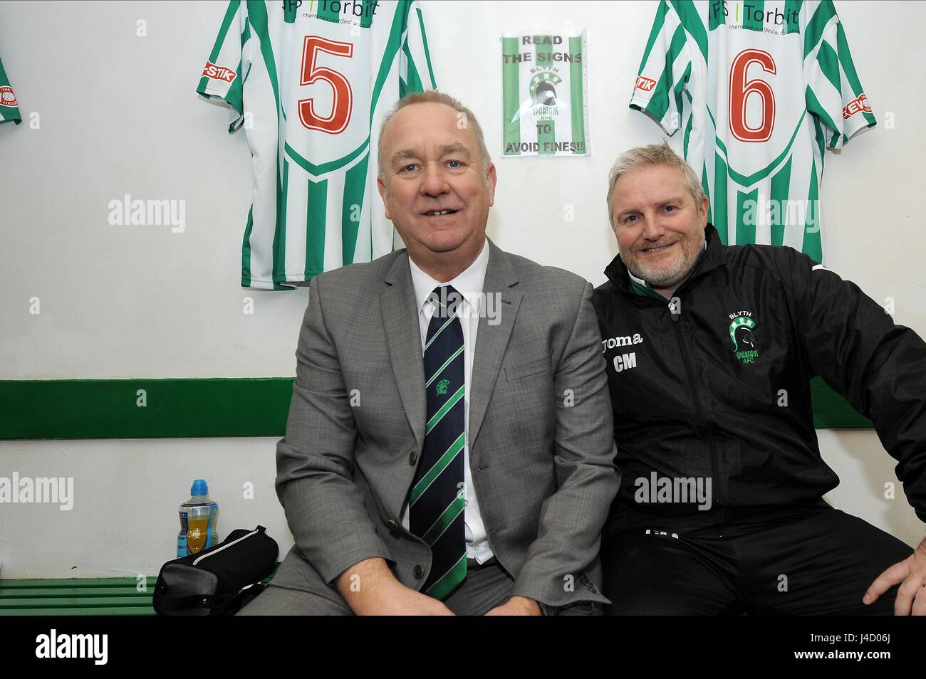 TOM WADE & COLIN MYERS BLYTH MANAGER ASSISTANT & CROFT MANA PARK BLYTH ANGLETERRE 03 Janvier 2015 Banque D'Images